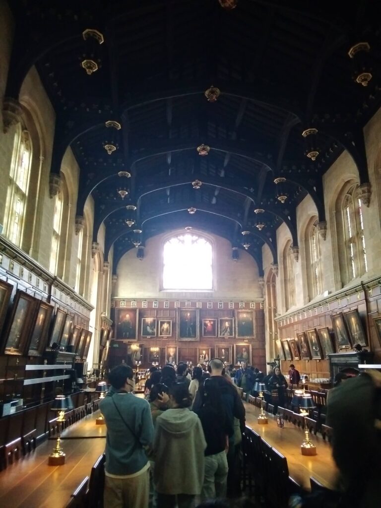 イギリスの教育都市オックスフォードにある歴史的建築